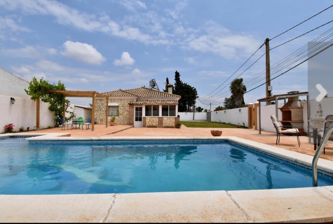 Chalet Villa Caulina Chiclana de la Frontera Exterior photo